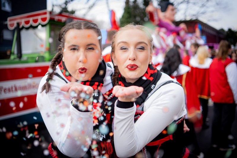 Loestige-Paulaner_Rosenmontagszug_2024_Sabrina_Backofen_002