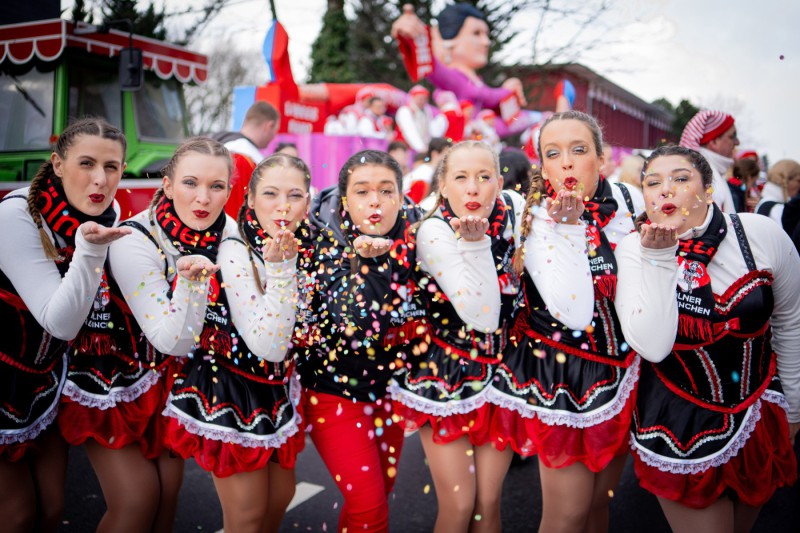 Loestige-Paulaner_Rosenmontagszug_2024_Sabrina_Backofen_003