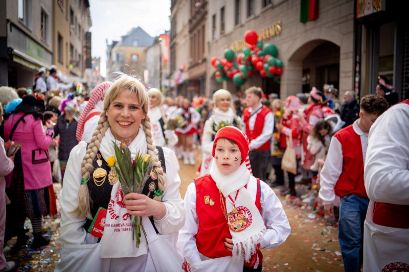 Loestige-Paulaner_Rosenmontagszug_2024_Sabrina_Backofen_057